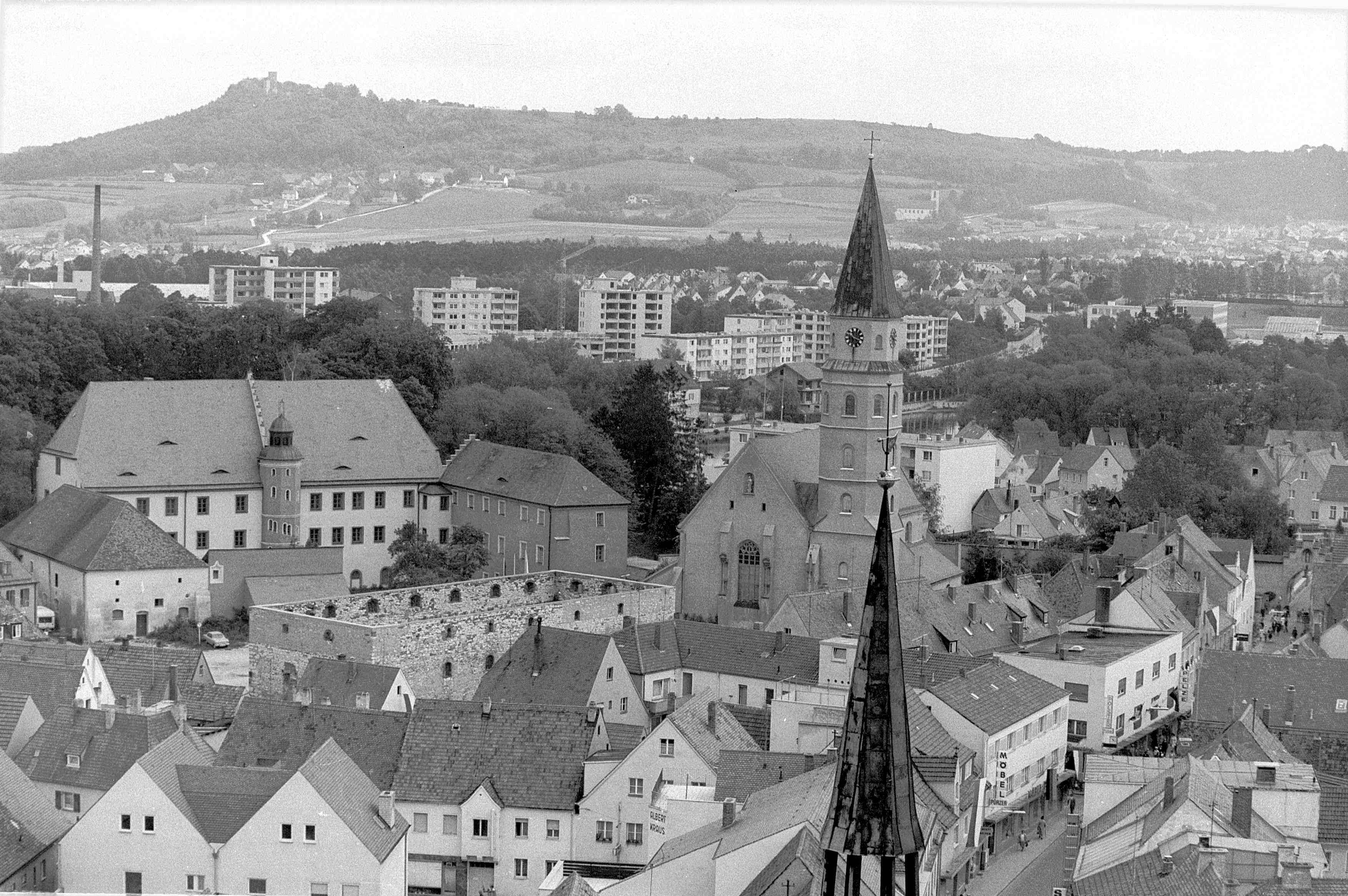 119 Schloßviertel und Blick auf Wolfstein